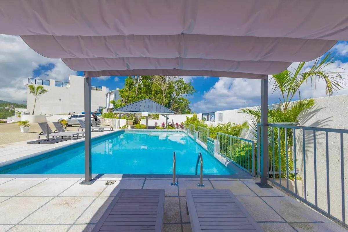Modern, Spacious, 3Br Hill View Retreat, Central Ocho Rios Jamaica